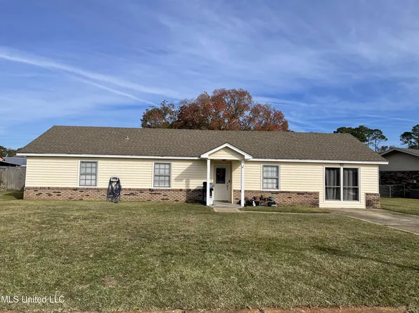 608 Kimberly Dr, Diberville, MS 39540