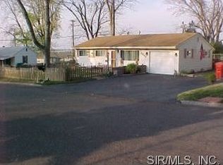 8849 Parkdale Dr, Caseyville, IL