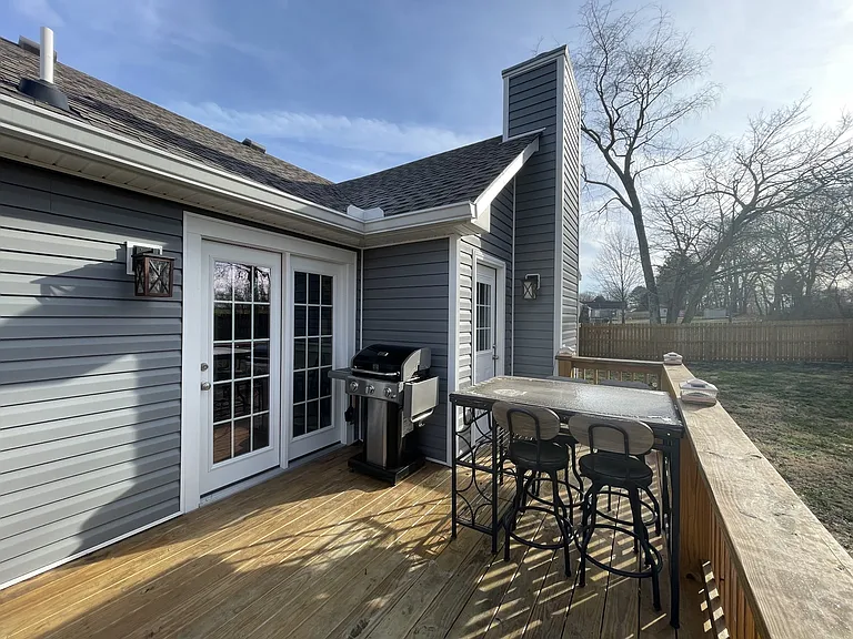 116 Cora St — Photo 18