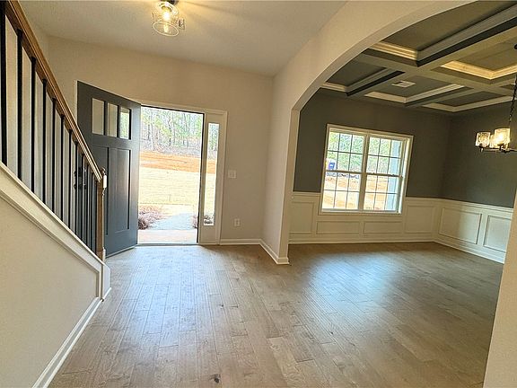 3rd image of 292 Lee Road 155