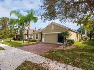 311 Briarcliff Cir, Sebastian, FL 32958