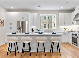 25 Splendor Way, Ladera Ranch, CA 92694