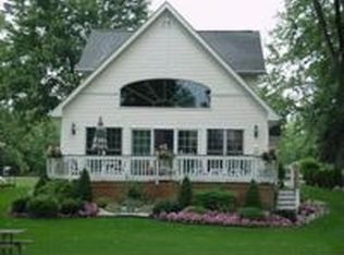 878 Charles Rd, Hudson, MI 49247