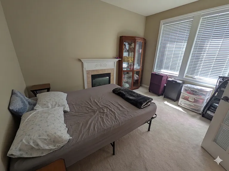 One room on the ground floor - converted into a bed room