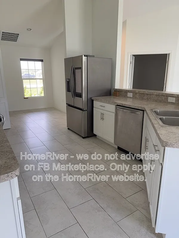 3 bed, 2.0 bath, 1786 sqft, $2,495 — Photo 3