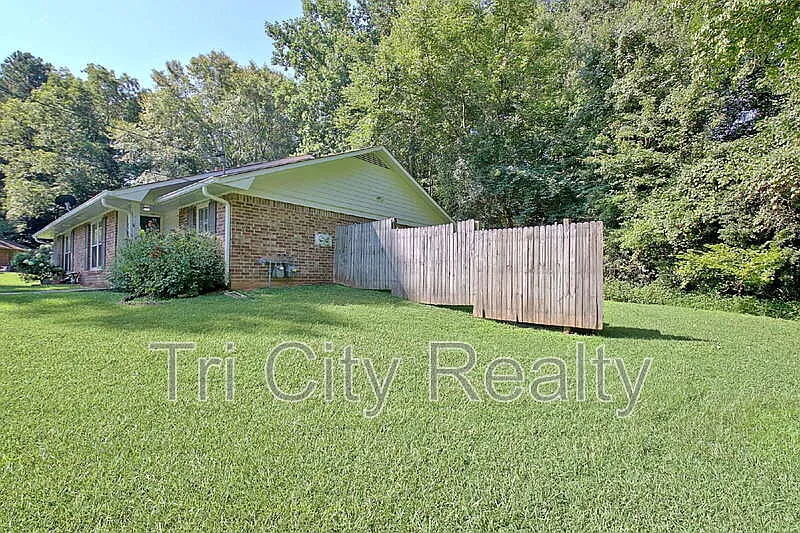 2 bed, 1.5 bath, 1050 sqft, $1,500 — Photo 4