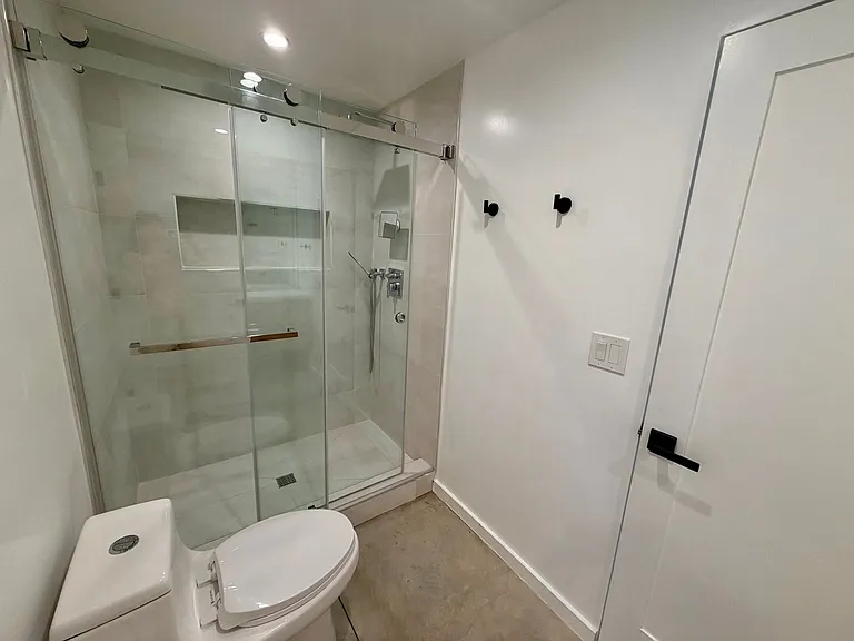 2821 Colorado Ave — Photo 15