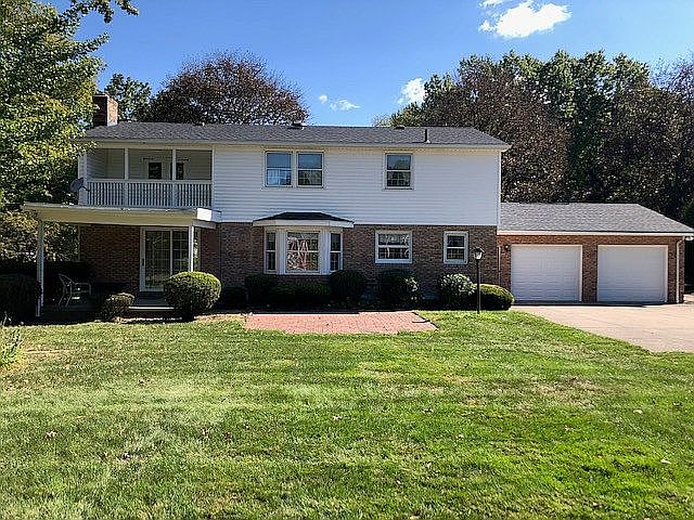 2nd image of 545 Woodland Dr