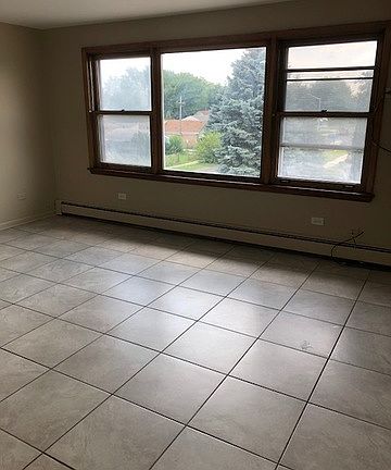 2nd image of 624 Sibley Blvd APT 3E