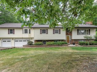 910 Ivy Dr, Zanesville, OH 43701