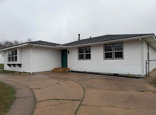 425 S 19th St, Enid, OK 73701