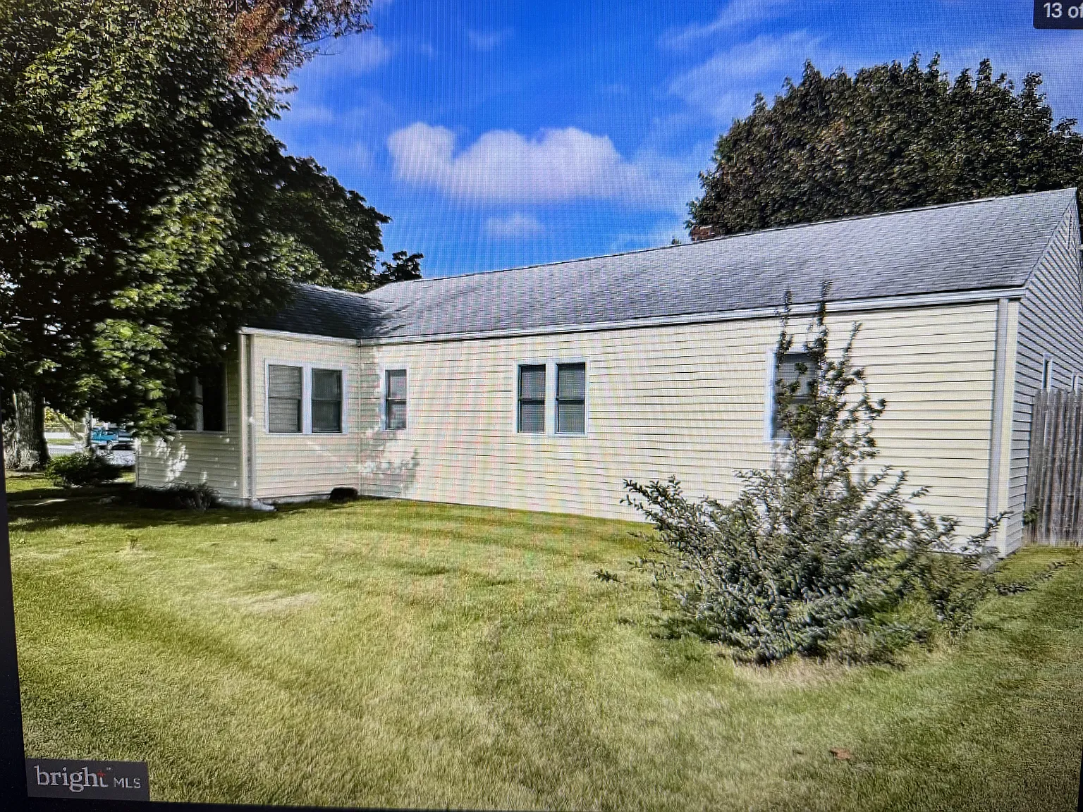 3 bed, 1125 sqft, $2,085 — Photo 3