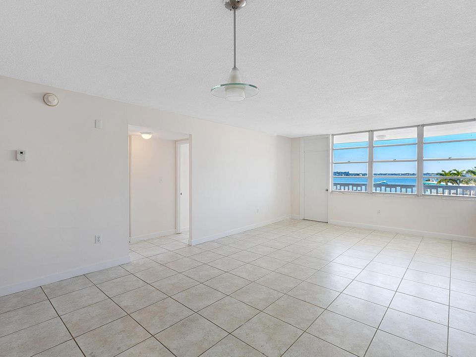 1st image of 2018 Bay Dr #502