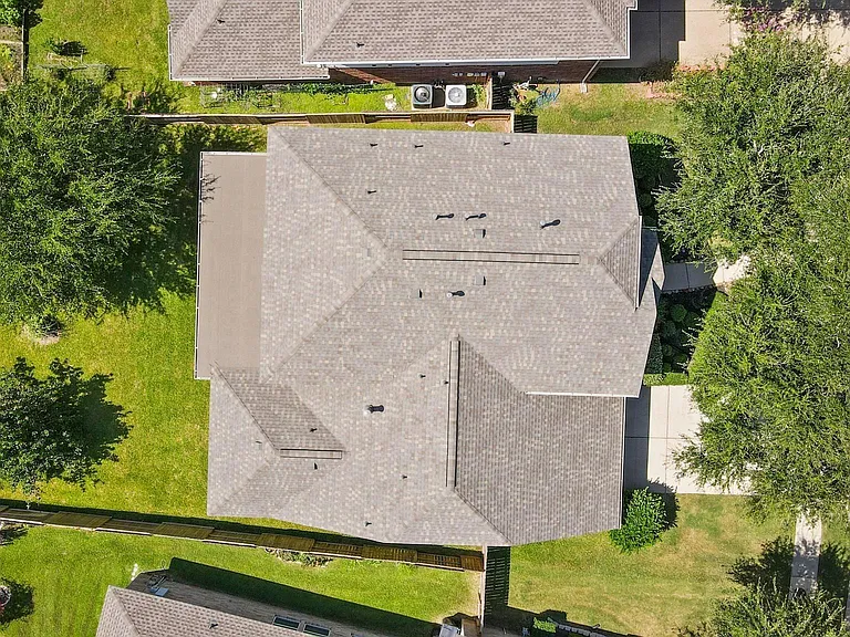 714 Coggins Point Way — Photo 3