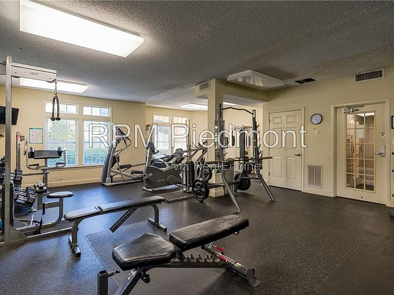 220 Renaissance Pkwy NE #2122 — Photo 30