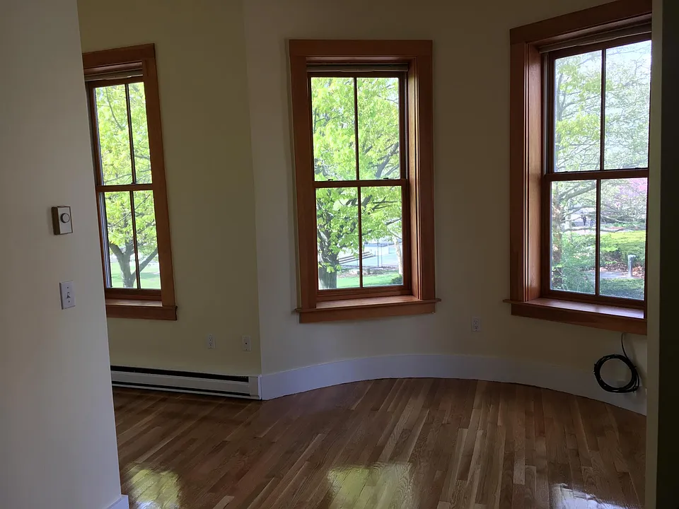 223 W Newton St #3