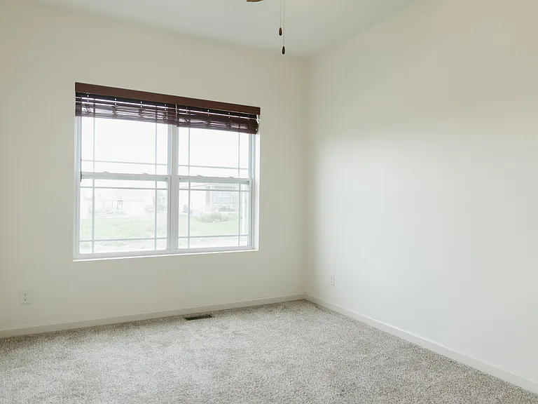 12960 S 51st St — Photo 37