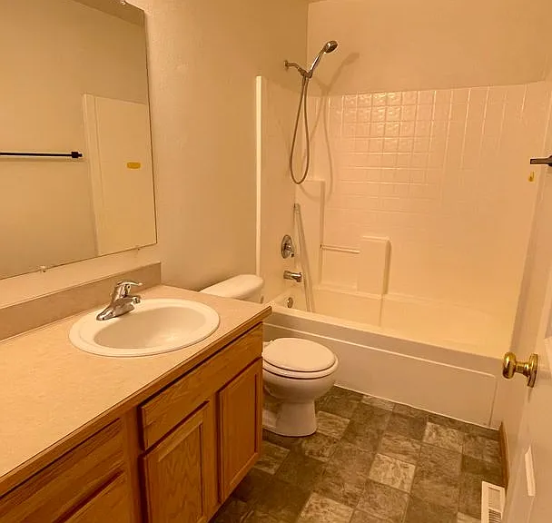 725-727 Crystal Springs Rd NW — Photo 21