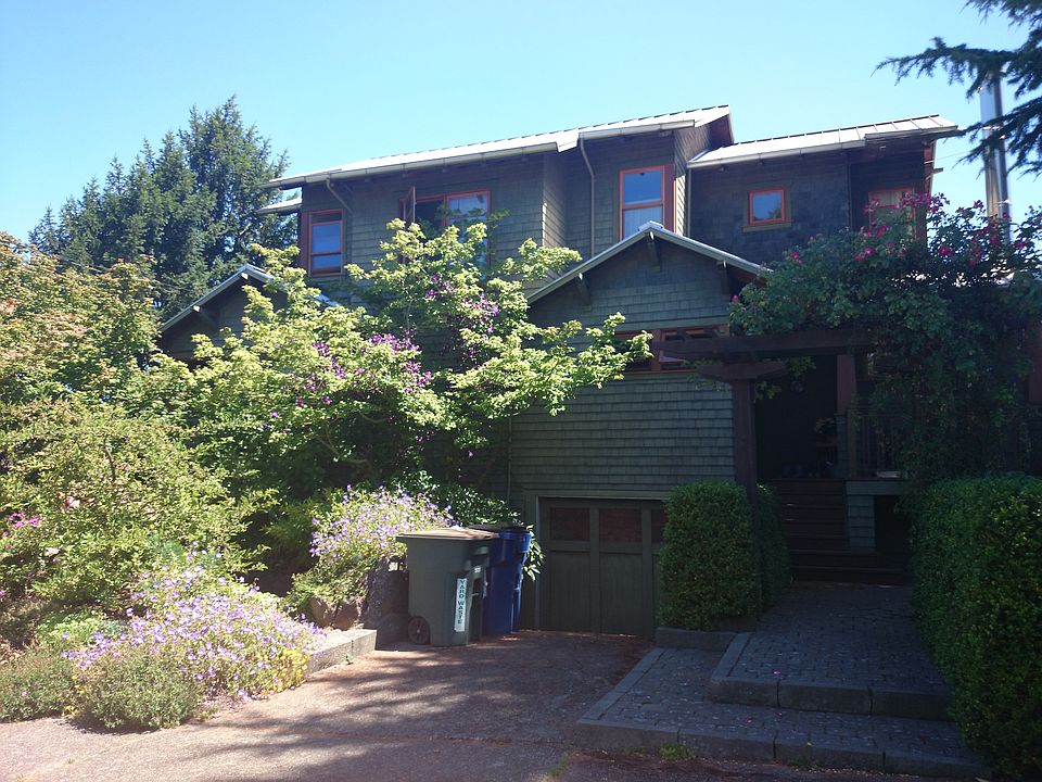 2nd image of 4216 29th Ave W