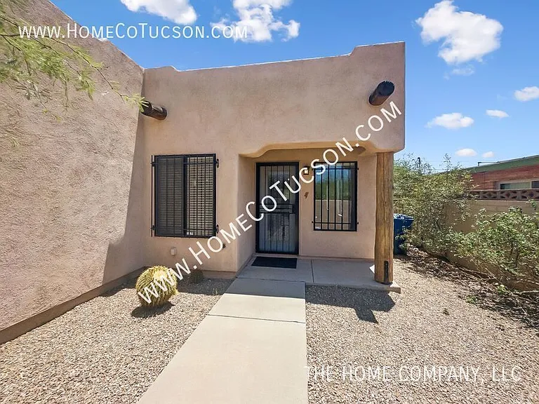 1610 E Water St — Photo 4