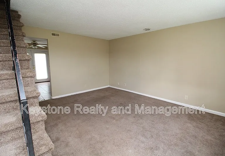 1088 Pembroke Oak Grove Rd #21 — Photo 2