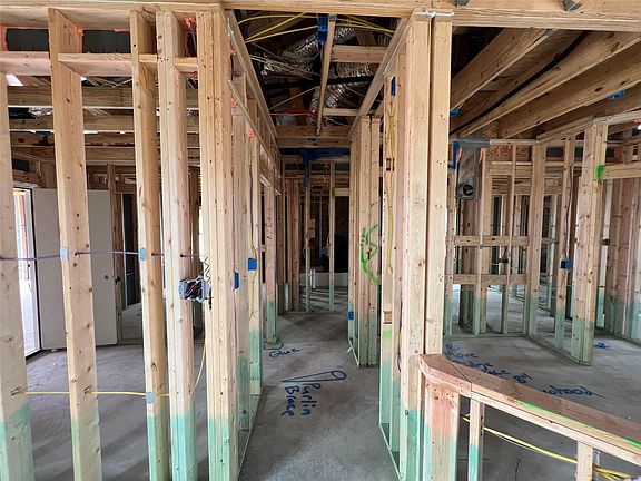 4th image of 228 Gus Loop