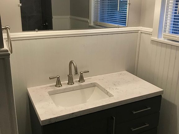 New sink in full bath