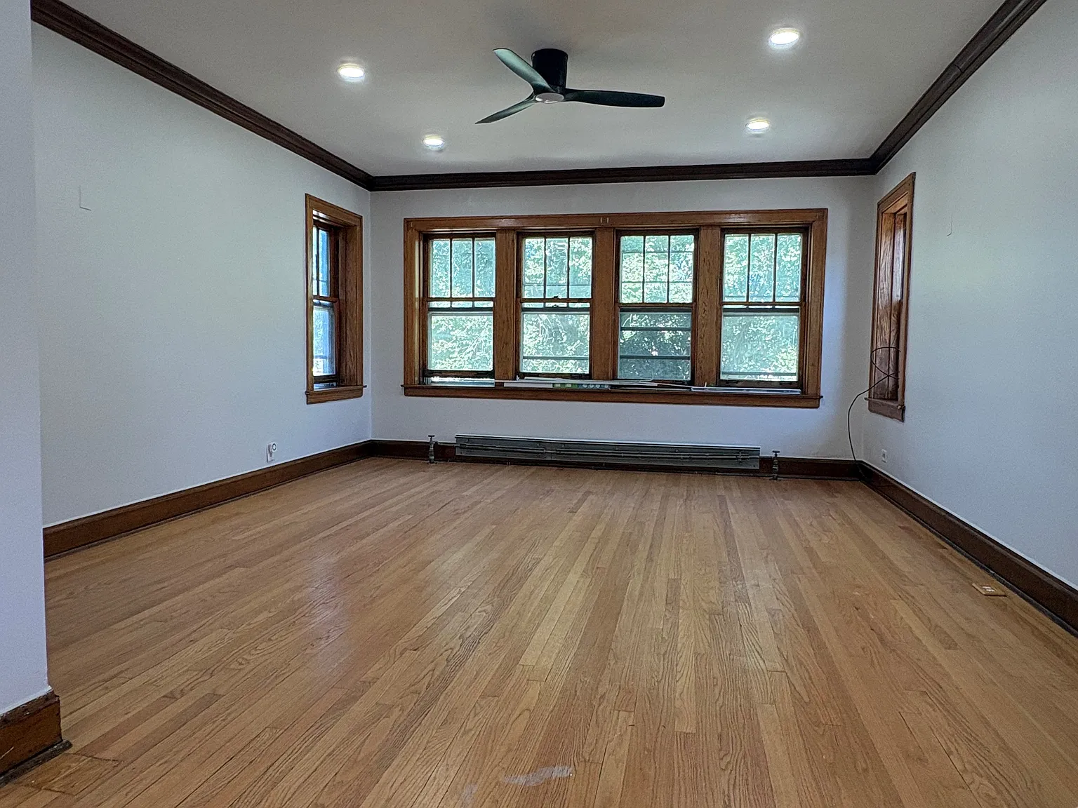 2 bed, 1200 sqft, $1,850 — Photo 1