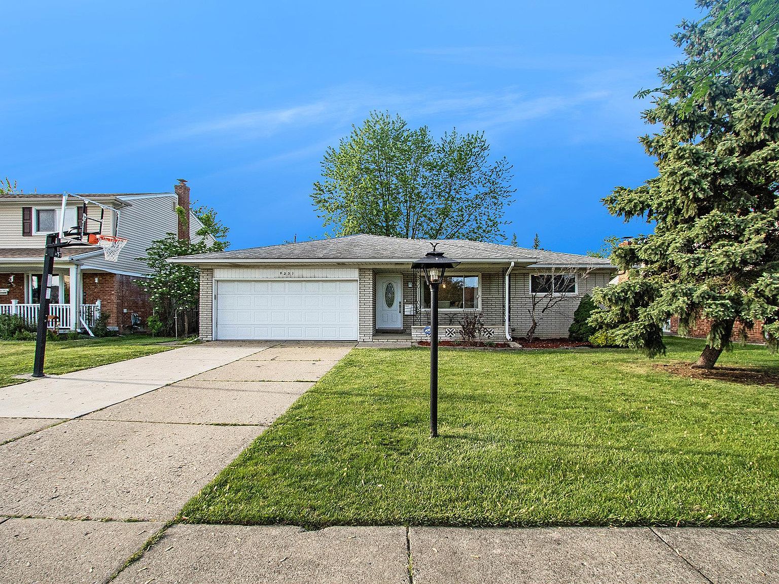 4251 Nickolas Dr, Sterling Heights, MI 48310 Zillow