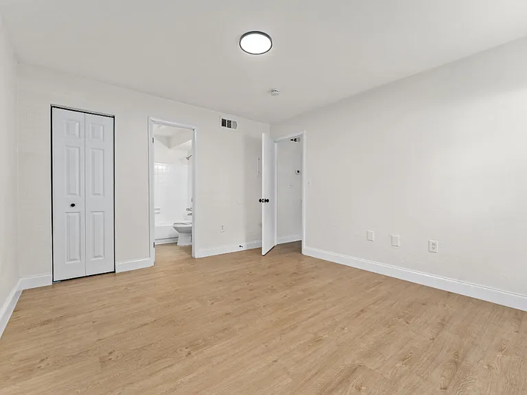 CenterPoint — Photo 2