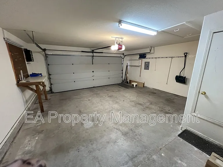 11606 Herman Roser Ave SE — Photo 25