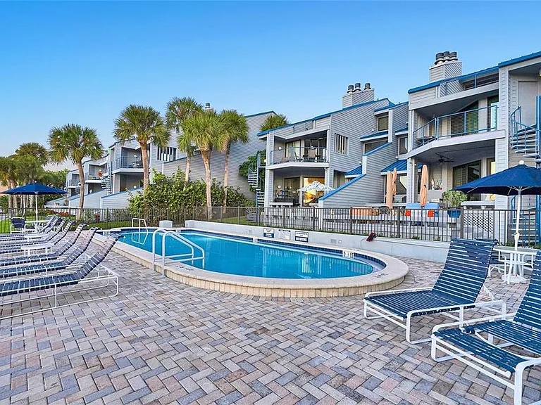 910 Pinellas Bayway S #107 — Photo 19