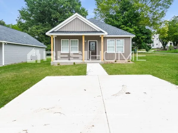 841 7th St, Statesville, NC 28677