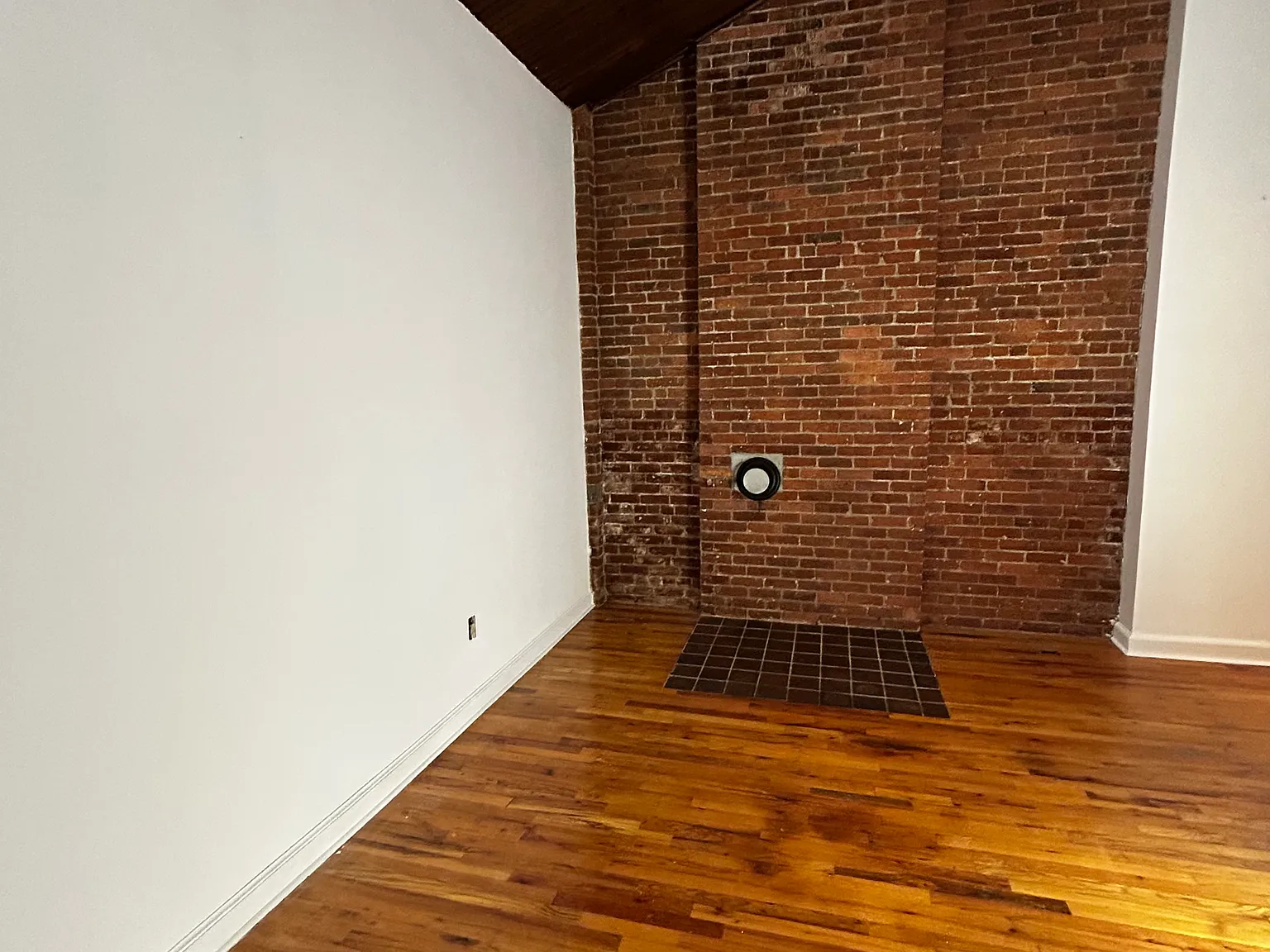 1 bed, 810 sqft, $2,250 — Photo 4
