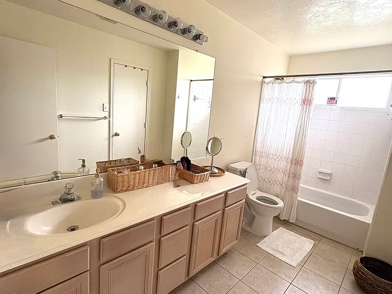 Sage Place Dr — Photo 11