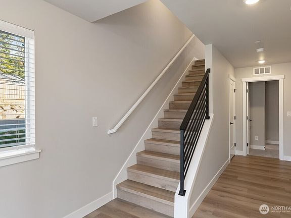 2nd image of 6609 S 128th Street