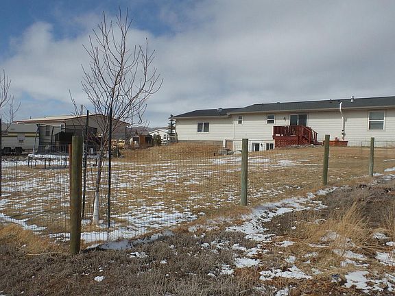 4th image of 1419 Fairview Dr