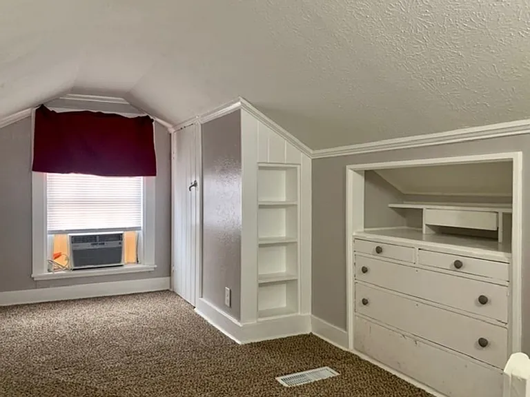 2421 Lindbergh Dr — Photo 13