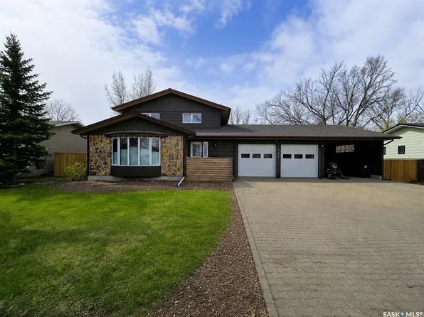 528 Dieppe Dr, Weyburn, SK S4H 2Y2