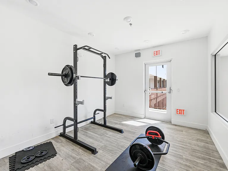1048 Monroe St #307 — Photo 46