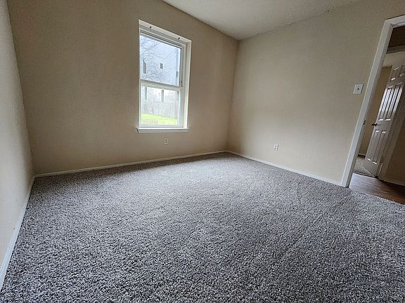 4th image of 4304 S Cravens Rd #4304