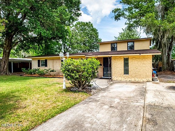 3rd image of 3053 Mandell Dr