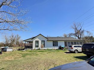 10217 Weldon Rd, Jones Creek, TX 77541