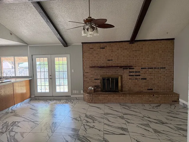 3 bed, 1426 sqft, $2,200 — Photo 2