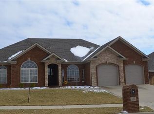 149 Sunningdale Dr, Georgetown, KY 40324