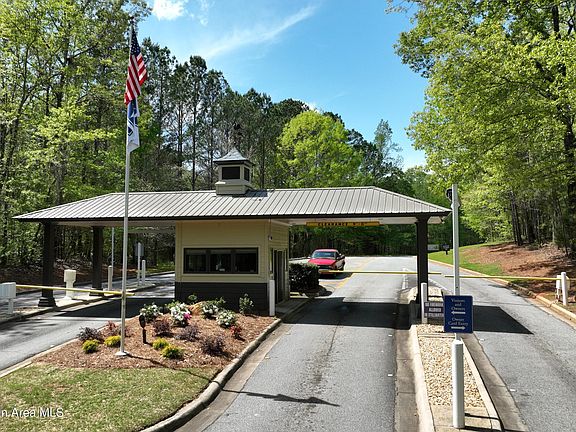 3rd image of 274 Still Waters Dr