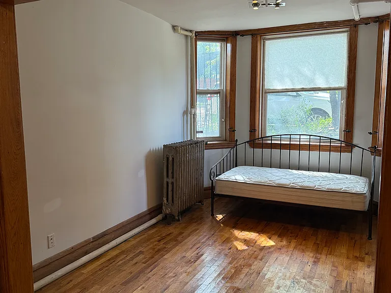 1723 N Kedzie Ave — Photo 3