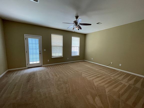 4th image of 713 Hemingway Cir