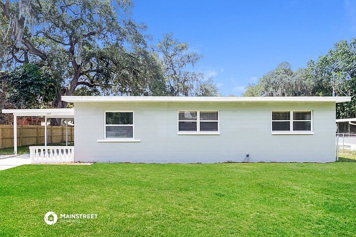 1st image of 665 Pinecrest Dr