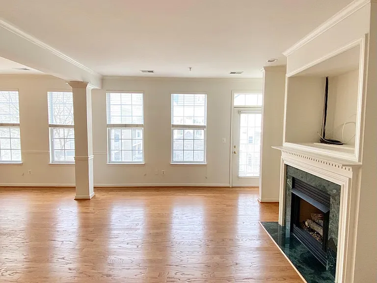 2663 Manhattan Pl #304 — Photo 10